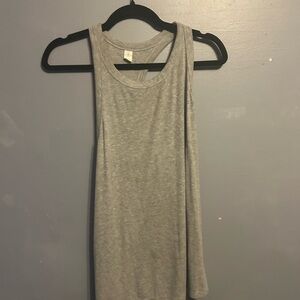 🛍️2/$15🛍️Gray Old Navy Tank Top